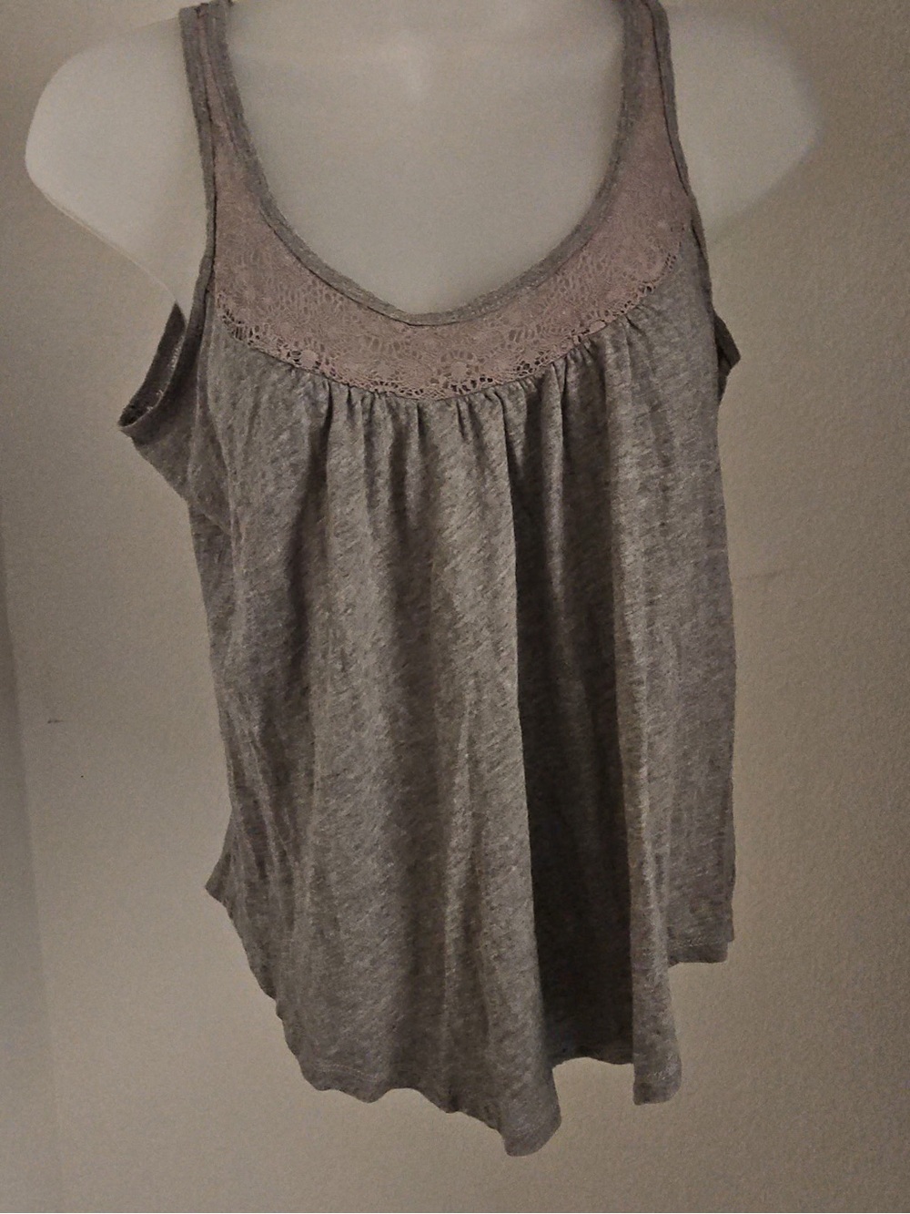Aeropostale Heather Gray Lace Yoke Scoop Tank size XS
